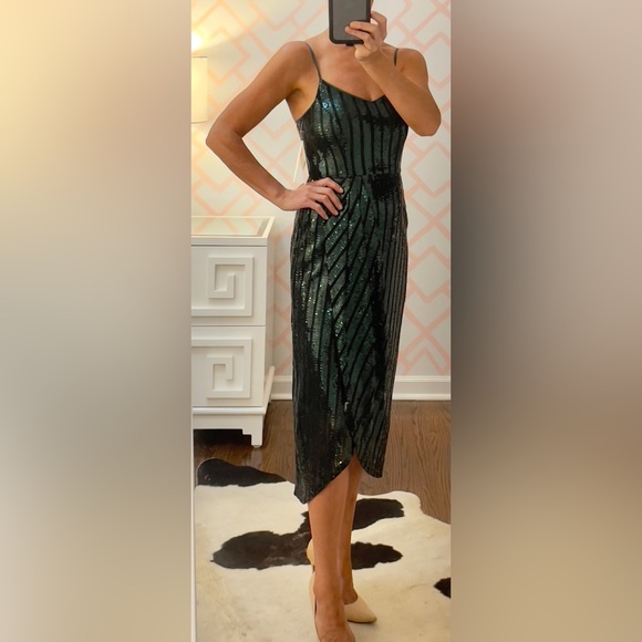 NWT, Nanette Lepore, Emerald Green, sequin cocktail dress, size 4 - Picture 1 of 6